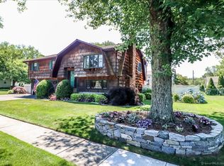 115 Wigwam Ln, Stratford, CT 06614