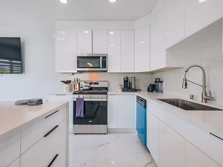 1003 Opal St #A — Photo 16