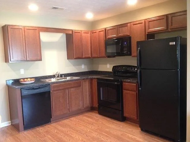 125 Idlewood Ct #B — Photo 7