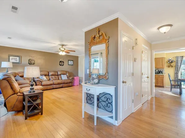 6124 Carolina Trl, Roanoke, VA 24019