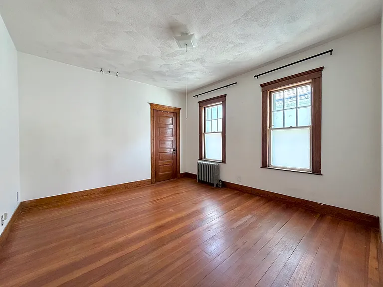 8 Douglas Ave #2 — Photo 20