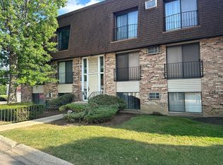 201 N Waters Edge Dr APT 302, Glendale Heights, IL 60139