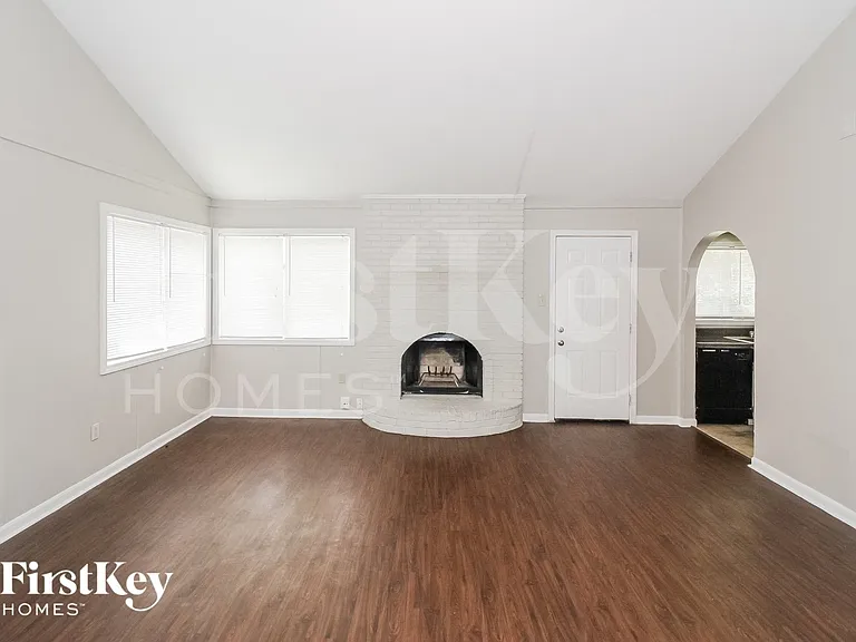 4183 Rosewind Cir — Photo 2