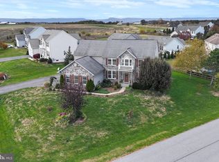 1223 E Pebblebrook Dr, Greencastle, PA