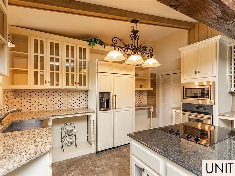 1835 Irving St #2 — Photo 7