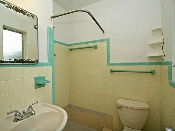 3rd image of 3712 Bobolink Ln