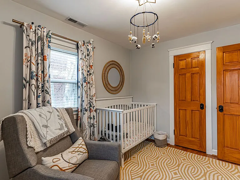 1206 Colonial Ave — Photo 24