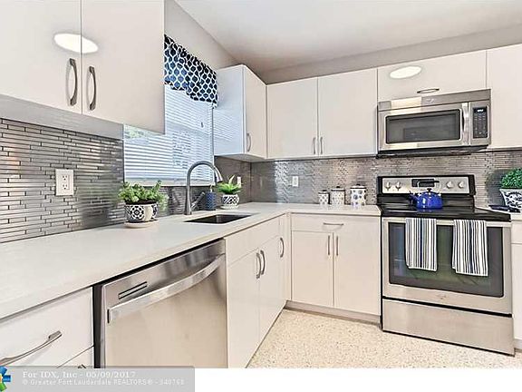 3rd image of 2190 NE 51st Ct APT 101