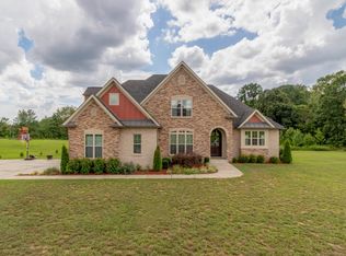 1004 Felts Dr, Clarksville, TN 37043
