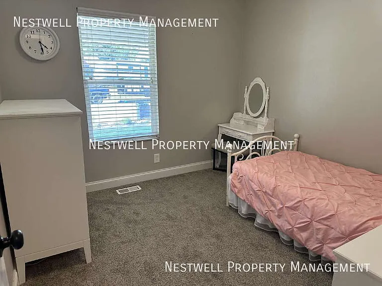 1236 E Cedar Ridge Rd — Photo 47