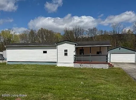 176 Woodland Dr photo 1