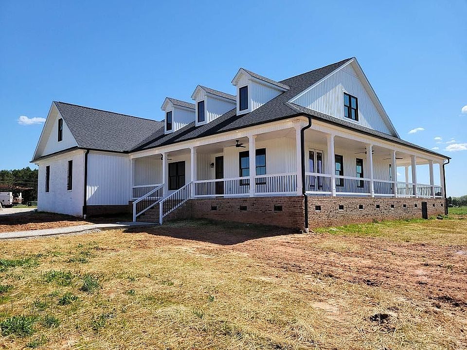 1st image of 138 Orchard Hill Dr
