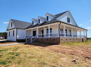138 Orchard Hill Dr, Cowpens, SC 29330