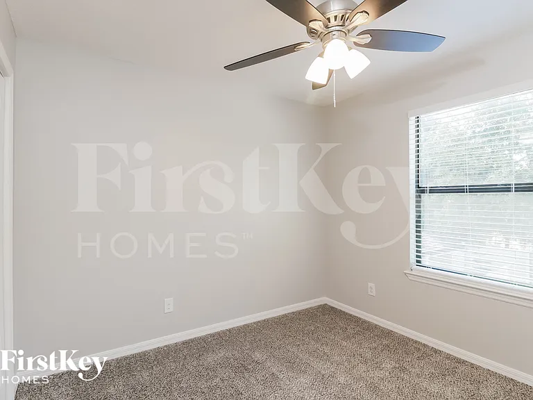 6218 Manitoba Dr — Photo 14