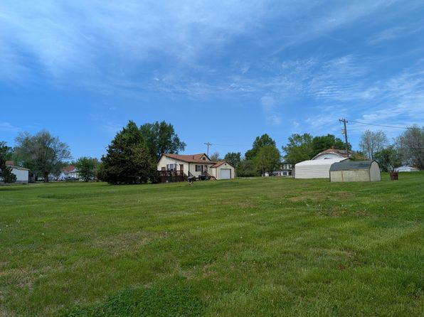 412 N Jefferson St, Slater, MO 65349
