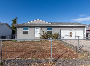 1118 Cribbon Ave, Cheyenne, WY 82007