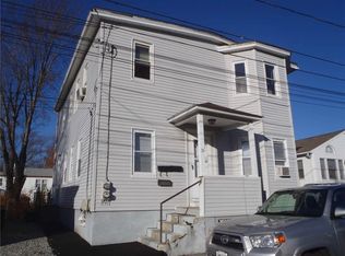31 Casino Ave, Cranston, RI 02920