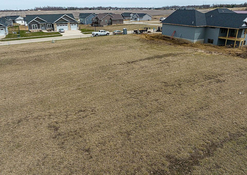 2nd image of 3089 Windsor Dr