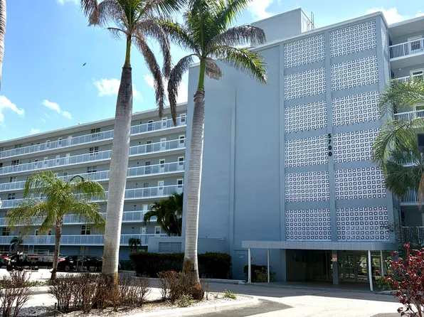 5700 NW 2nd Ave, Boca Raton, FL