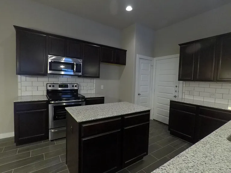 120 Hidden Springs Dr — Photo 6