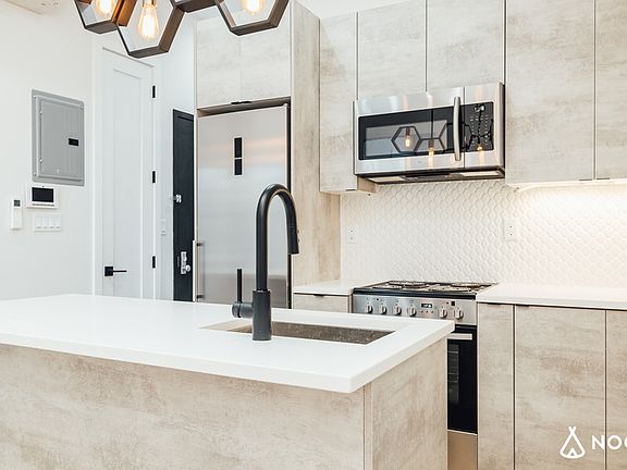 2nd image of 2100 Fulton St #3A