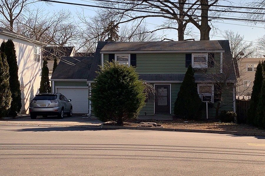1st image of 108 Columbia Ave