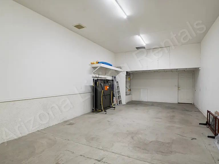 2665 Daytona Ave — Photo 22
