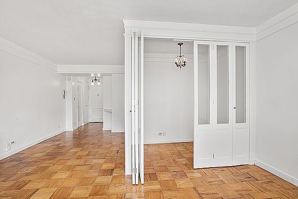 1st image of 224 E 60th St APT 10F