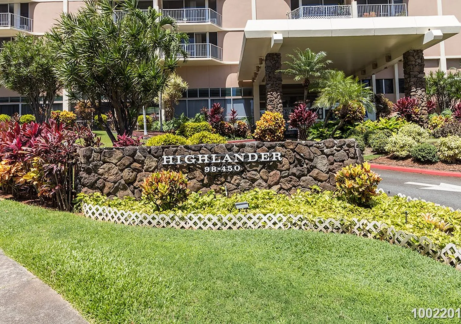 $2,545 / 1br 1ba 514 Sf Utilities Included & 2 Covered Parking Stalls | Available Sept 1st! — Photo 2
