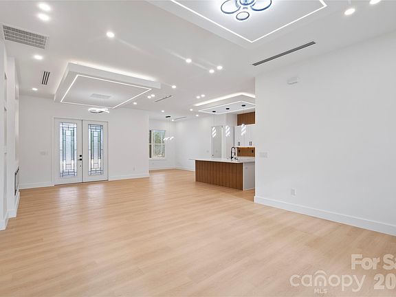 4th image of 6855 Union Rd