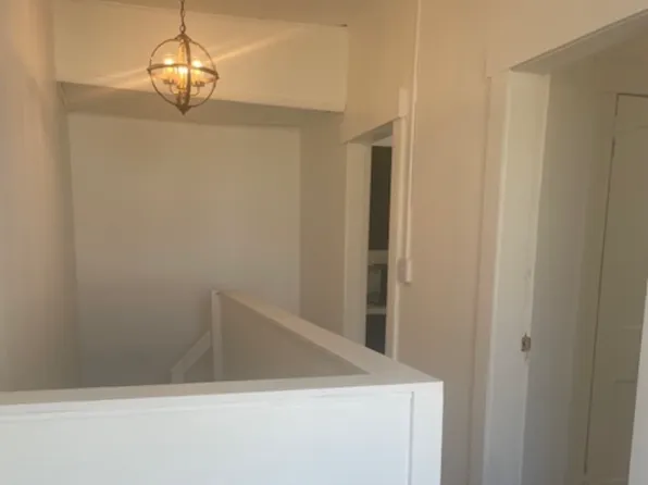 217 1/2 W Court St, Urbana, OH 43078