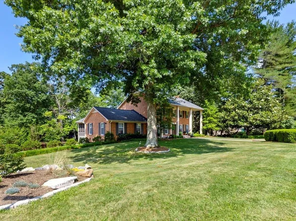 301 Little Cir, Blacksburg, VA 24060
