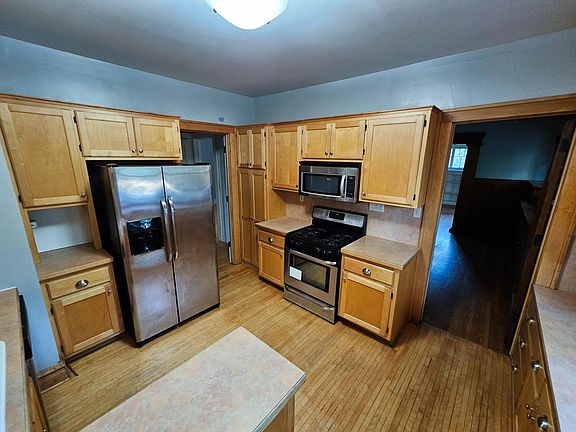 5th image of 1880 Fairmount Ave #2