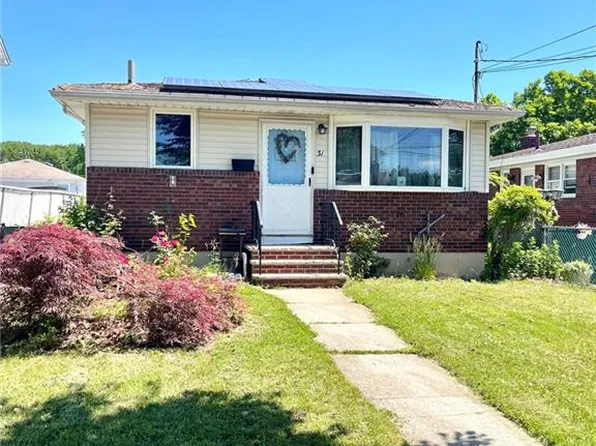 31 Chesterton Ave, Staten Island, NY 10306