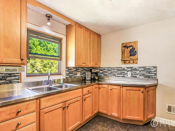 2nd image of 1719 W 32nd St
