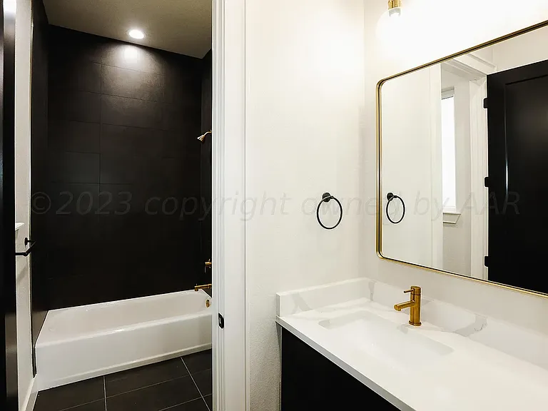 9405 Rockridge — Photo 29