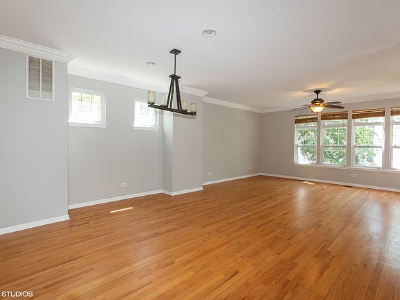 4th image of 4922 S Cornell Ave #A