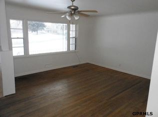 7216 Pinkney St, Omaha, NE 68134