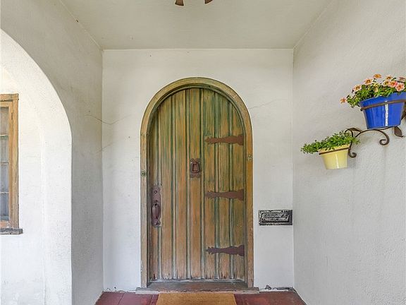 3rd image of 234 N Magnolia Ave
