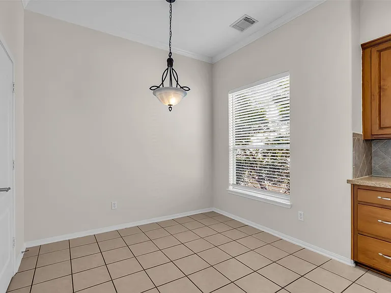 2123 Stacy Knl — Photo 13