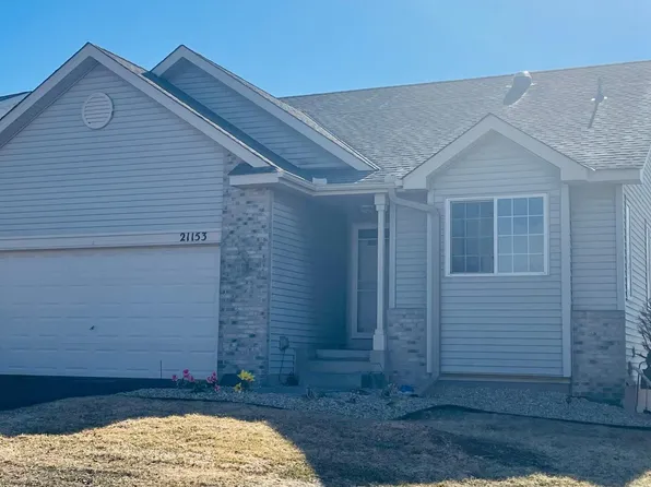 21153 Pasofino Cir N, Forest Lake, MN 55025