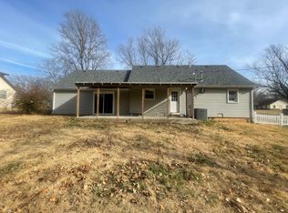 3055 S Lakeside Ave, Springfield, MO 65804