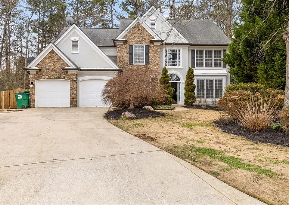 400 Eastcote Dr