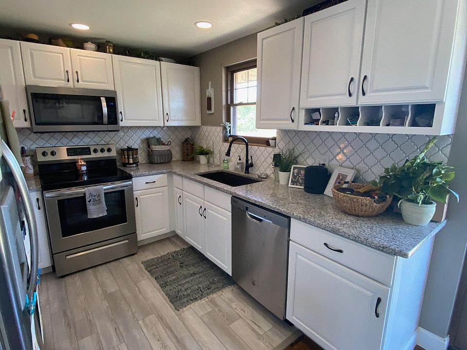 1st image of 554 Michael Pl
