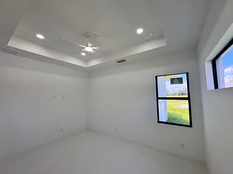 4116 NW 20th Ter — Photo 18