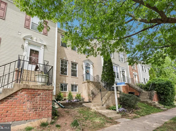 4818 Pheasant Brook Ln, Fairfax, VA 22033