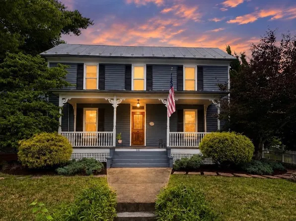 132 N Charles St, Strasburg, VA 22657