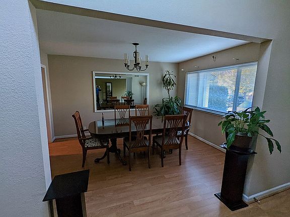 4th image of 410 Glenford Park Ct