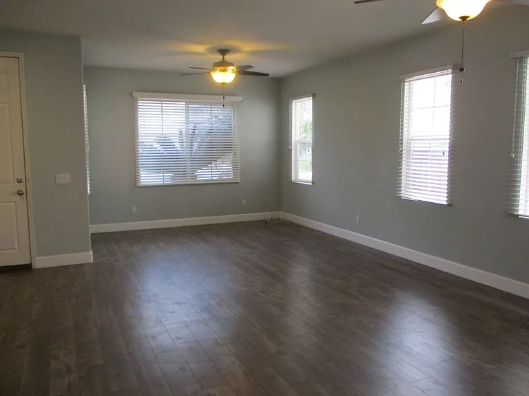32410 Pensador St — Photo 2