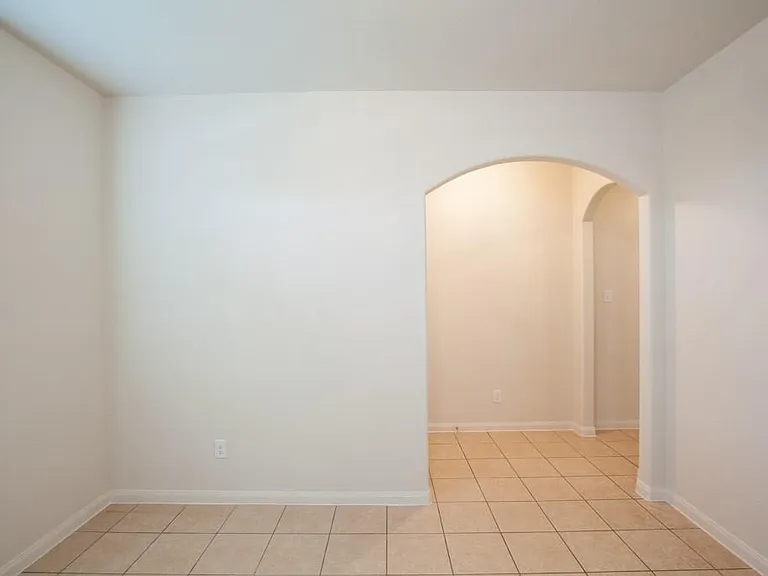 128 Tennyson St — Photo 8